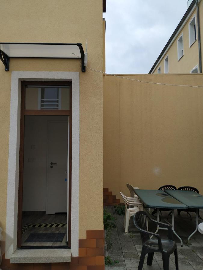 Mehrfamilien Haus Lägenhet Schkeuditz Exteriör bild