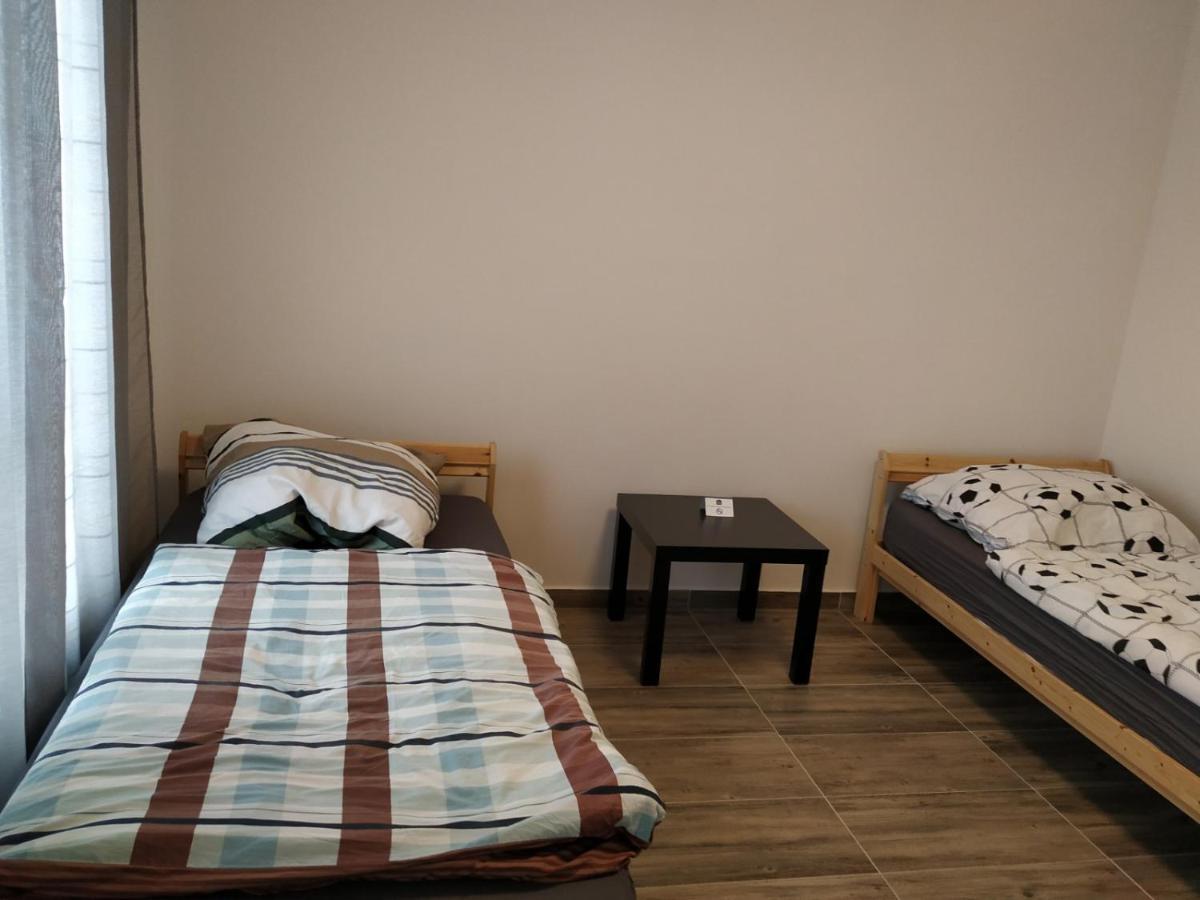 Mehrfamilien Haus Lägenhet Schkeuditz Exteriör bild
