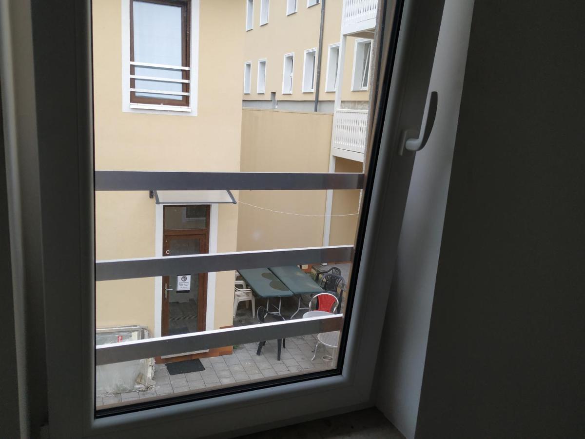 Mehrfamilien Haus Lägenhet Schkeuditz Exteriör bild